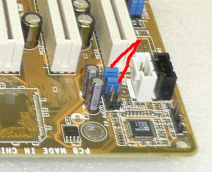 [http://pc.poradna.net/file/view/19306-k8v-mx-jpg]