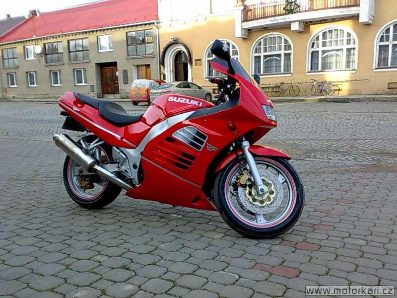 [http://pc.poradna.net/file/view/2485-suzuki-rf-600 -jpg]