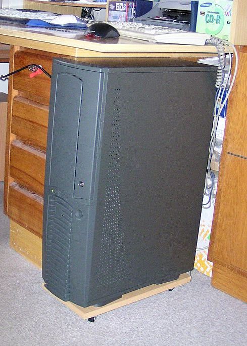 [http://pc.poradna.net/file/view/8298-pc-vozik-jpg]